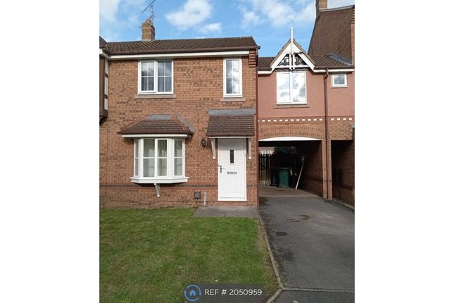 3-bed terraced on Chester, £1,450/mo