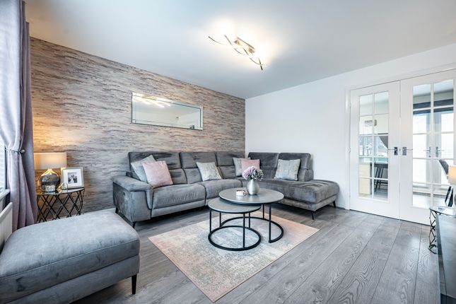 103 Farme Castle Court, Rutherglen, Glasgow photo 5