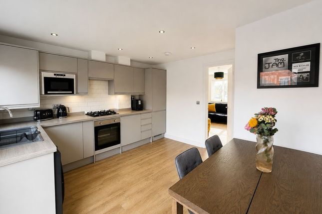 26, Bayfield, Newcastle Upon Tyne photo 5