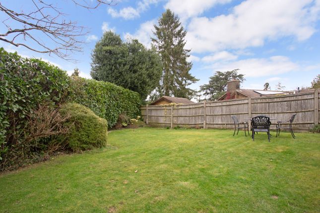 Link-detached house for sale in 28 Broadwater Down, Tunbridge Wells