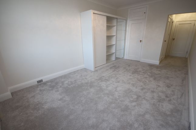 Flat to rent in Bath Road, Bournemouth
