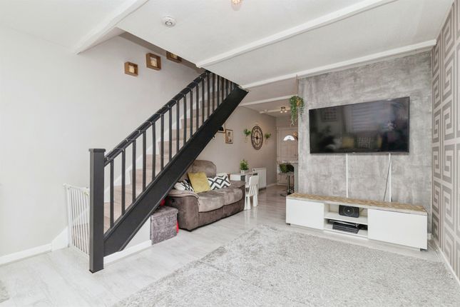 End terrace house for sale in Raeswood Gardens, Glasgow