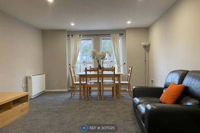Flat, Parkside Terrace, Edinburgh photo 5