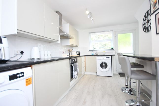 78, Dykehead Road, Airdrie photo 4