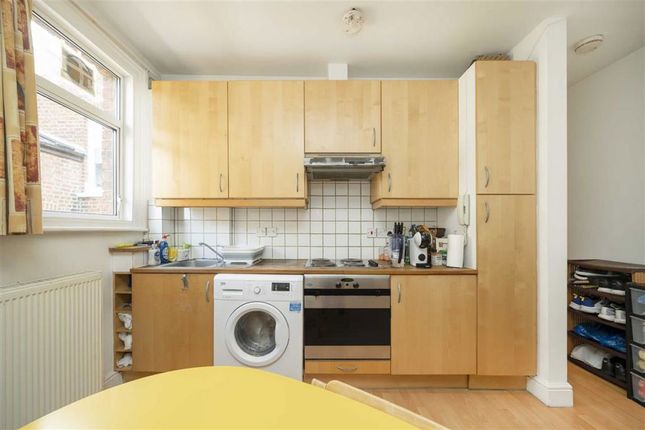 Flat 5, 225, Cricklewood Broadway, London photo 2