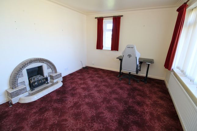 7, Rosemount Avenue, Kinmel Bay photo 4