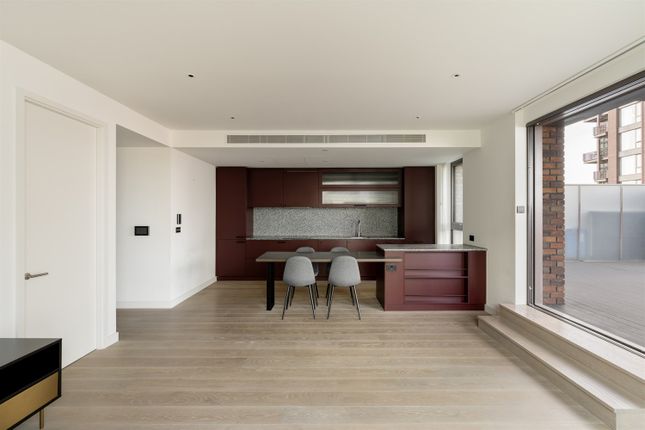 1, D103 Legacy Building, Viaduct Gardens, London photo 4