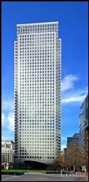 Office to let in Canada Square, London