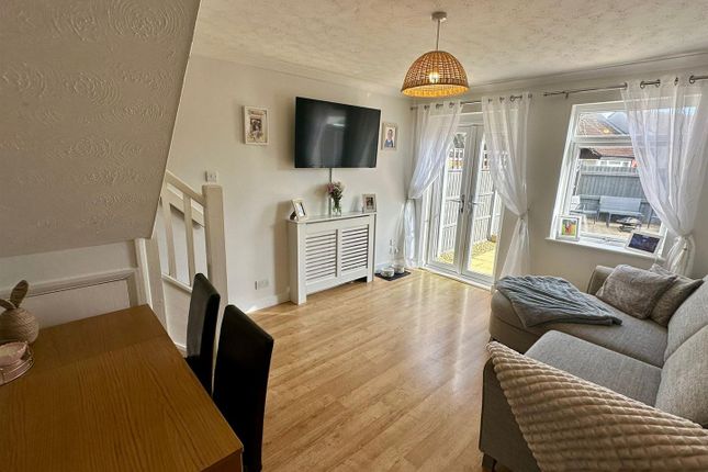4, Tristram Court, Hereford photo 3