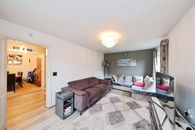 7, Willow Gardens, Sutton-in-ashfield photo 4