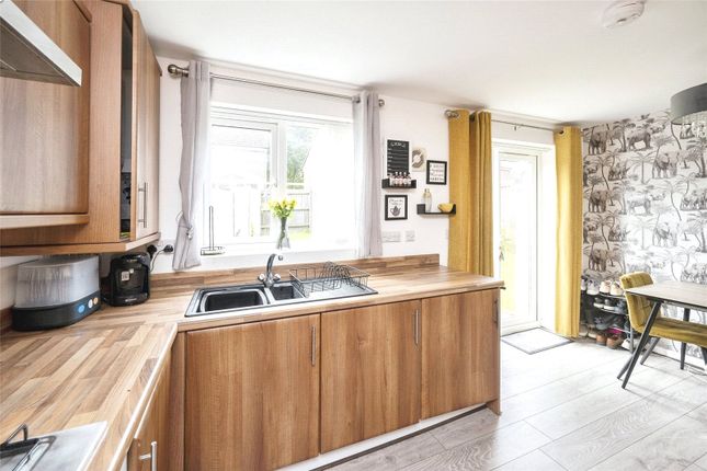 16, Henfrey Drive, Nottingham photo 4