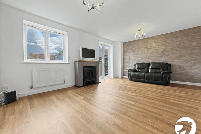 6, Poole Close, Rochester photo 2