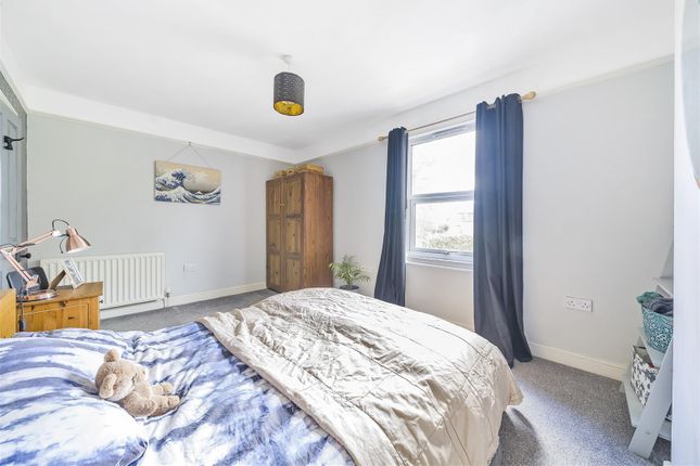 Terraced house for sale in Staplegrove Road, Taunton