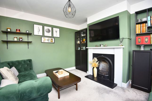 12 Harlow Park Road, Harrogate photo 2