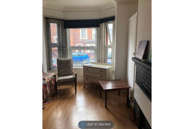 Studio flat on Waylen Street, Reading, £850/mo