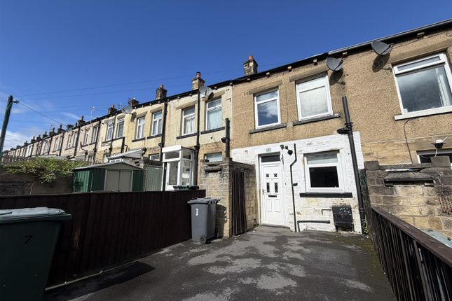 2-bed terraced on 7, Mannville Walk, Keighley, £125,000