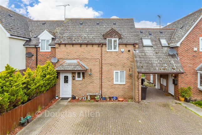 2-bed detached on 10, Boyd Court, Wickford, £325,000