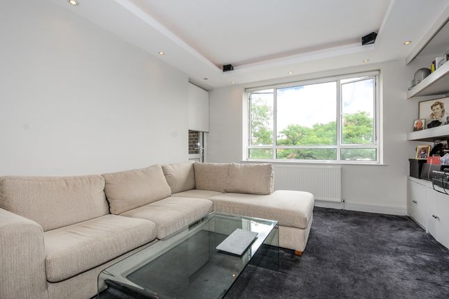 Flat to rent in Townshend Estate, London