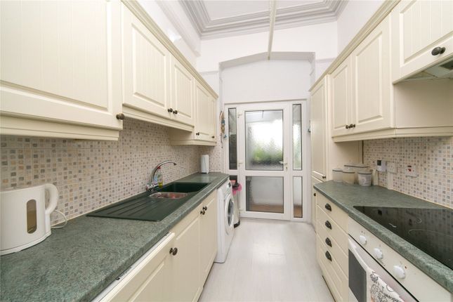 Flat 1, 18, Queens Road, Colwyn Bay photo 4