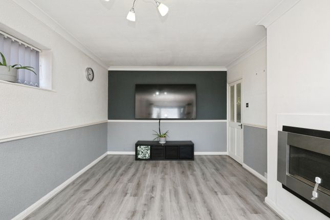 98, Violet Road, Nottingham photo 2