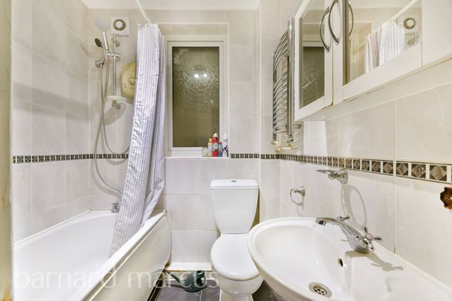 20, Muchelney Road, MORDEN photo 4