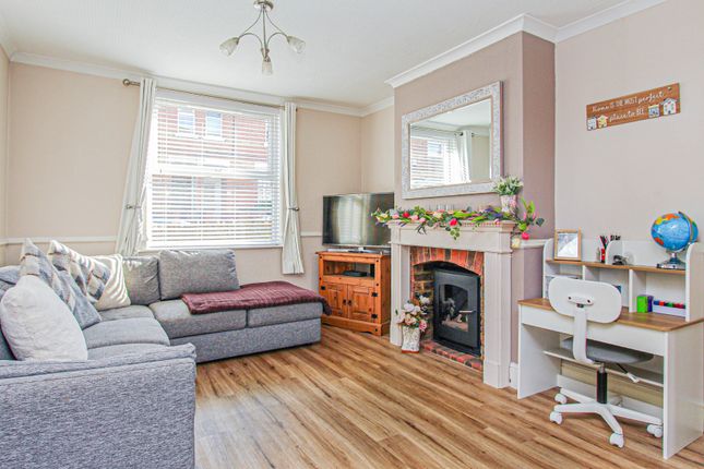 9, Eastfield Road, Irthlingborough photo 4