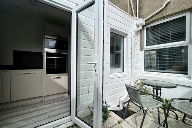 End terrace house for sale in Princess Street, Scarborough