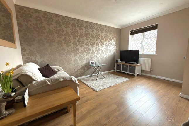 26A, Furze Close, Luton photo 3
