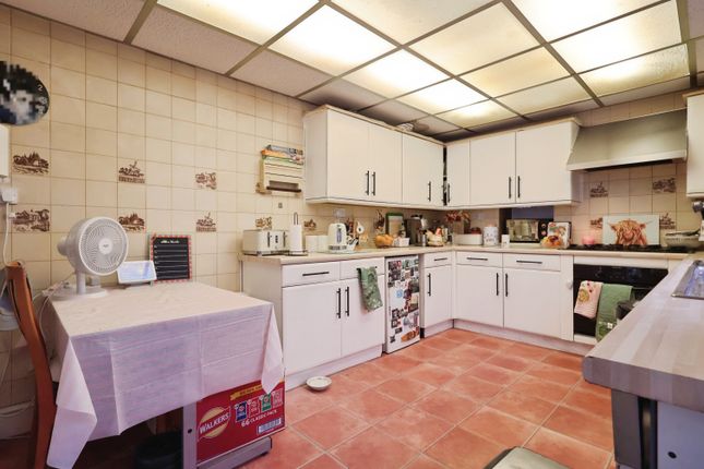 48, Ickleford Road, Hitchin photo 3