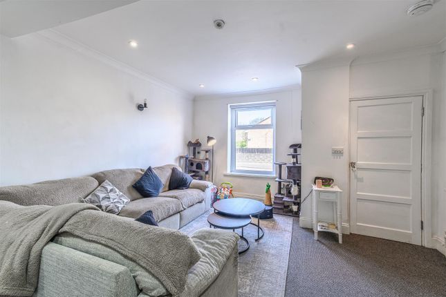 61, Daniel Street, Barry photo 2