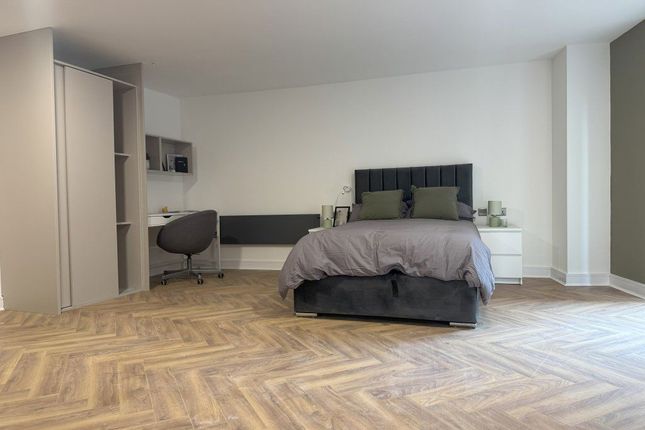 Vista Square - X  Large Studio, Vista Square - ALL BILLS INC, 5 Oldham Place photo 4