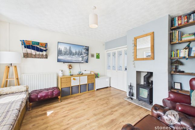 11 Miller Fold Avenue, Accrington photo 3