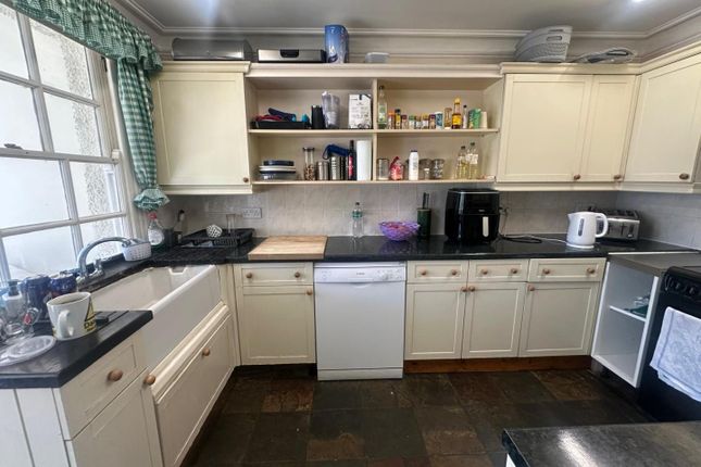 Room 2, 244, Shenley Road, Borehamwood photo 5