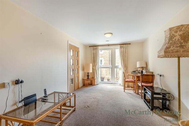 12 Wardington Court, Welford Road, Northampton photo 3