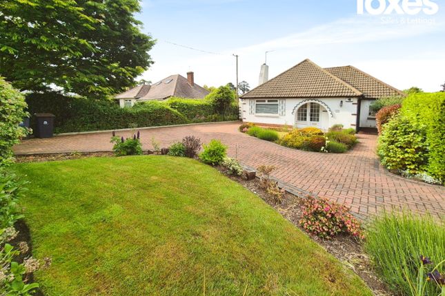 2-bed bungalow on 243, Christchurch Road, Ferndown, £1,750/mo