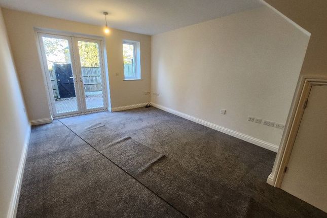 14A Union Road, Sheerness photo 3