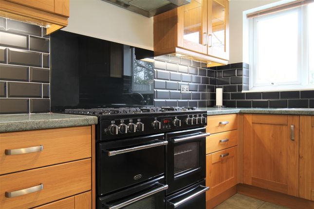 31, Balmoral Drive, Nottingham photo 4