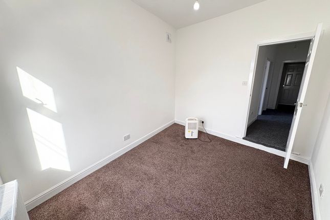 560A, Manchester photo 4