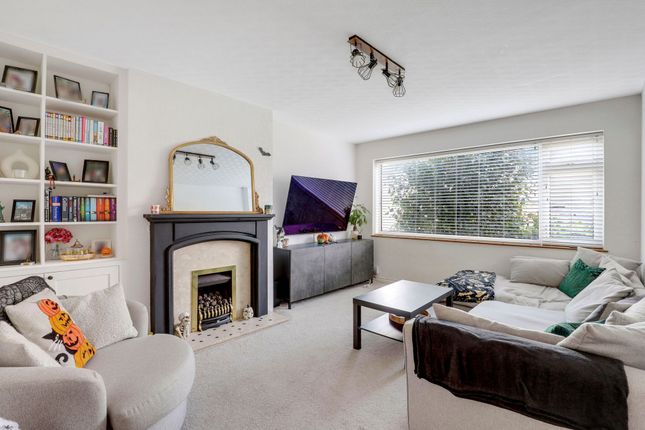 16 Birchdale Avenue, Nottingham photo 3