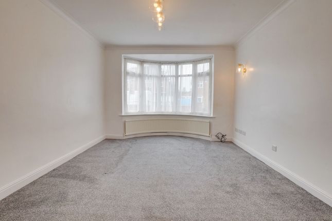 29 Lamborne Road, Leicester photo 2