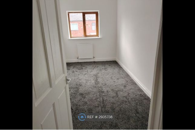 Wigan Road, AshtonInMakerfield, Wigan photo 3