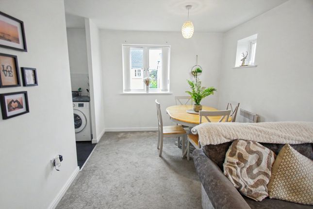 39,Flat H, Drum Tower View, Caerphilly photo 4