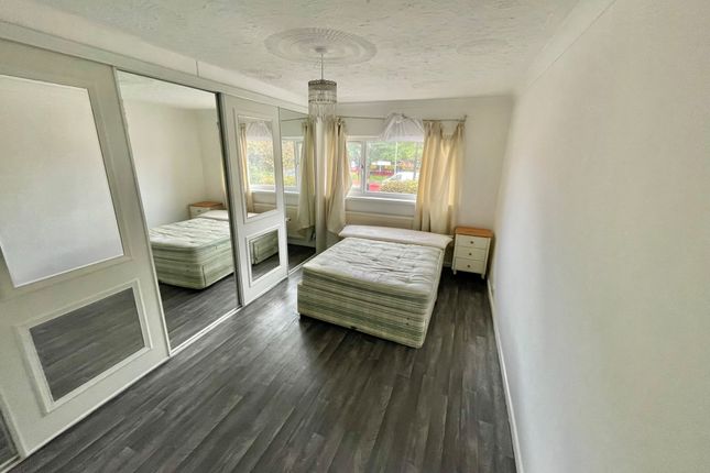 Room 3, Poole photo 3
