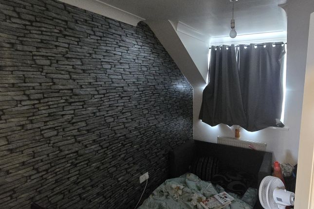 72, Cambridge Court, Bishop Auckland photo 5