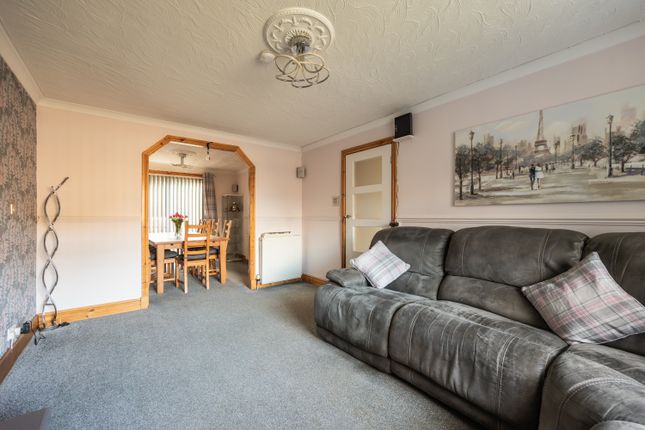 141, Eastfield Drive, Penicuik photo 3