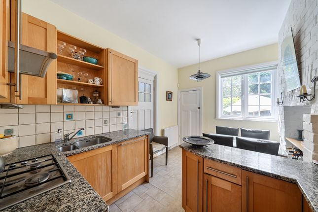 1, Meadow Road, Pinner photo 4
