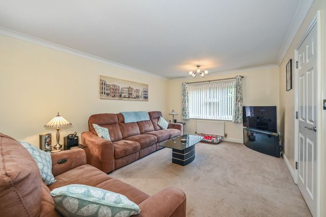 36 Kestrel Close, Ashford photo 2