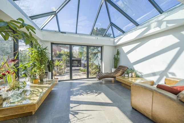 Burleigh House, 20, Brighton Road, Addlestone photo 3