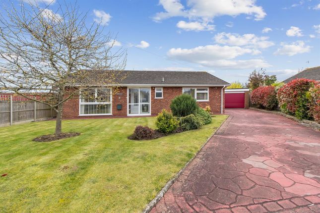 Thumbnail Bungalow for sale in Hillview Gardens, Ryall, Upton Upon Severn, Worcestershire