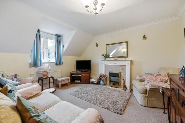 62, Carters Meadow, Charlton photo 4